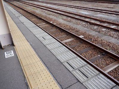 �����w�摜