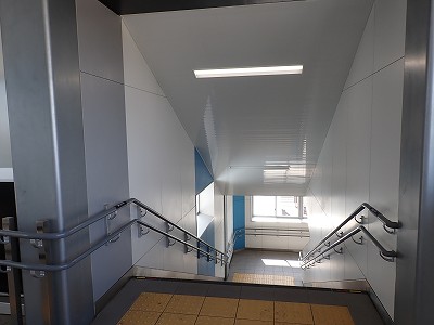 ������ԂȂ݉w�摜