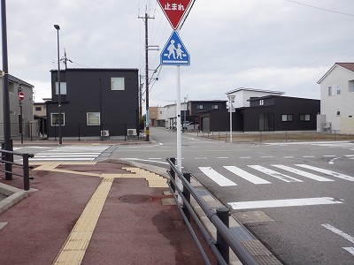 ������ԂȂ݉w�摜