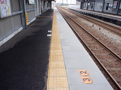 ������ԂȂ݉w�摜