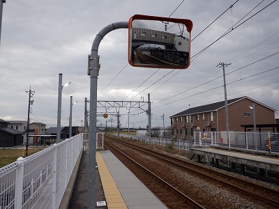 ������ԂȂ݉w�摜