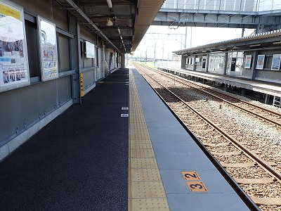 ������ԂȂ݉w�摜