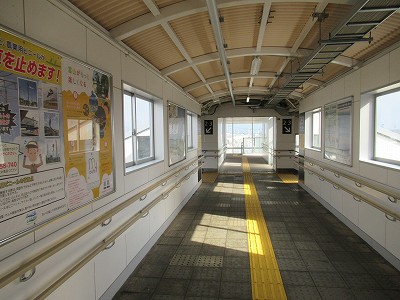 東富山駅画像