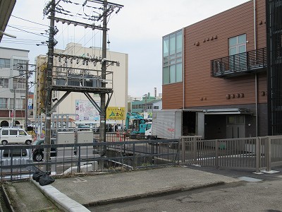 倶利伽羅駅側