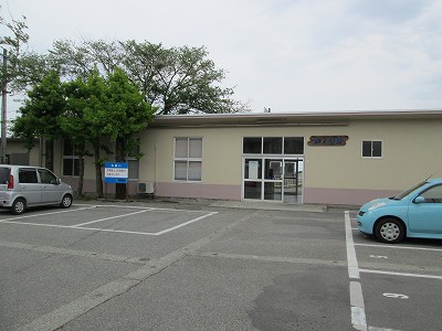西入善駅駅舎