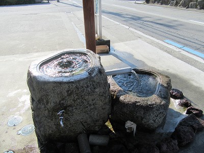 水