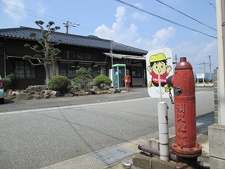 駅前より