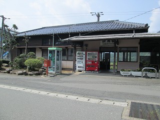梁瀬駅駅舎