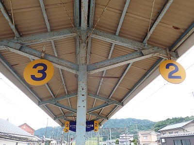 �i�������w�摜
