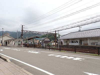 �i�������w�摜