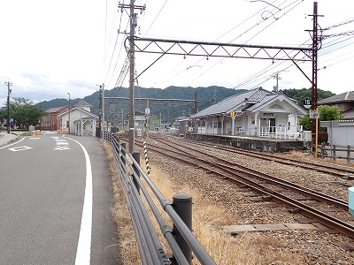 �i�������w�摜