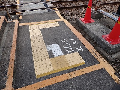 �i�������w�摜