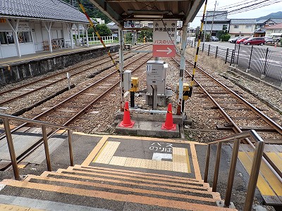 �i�������w�摜