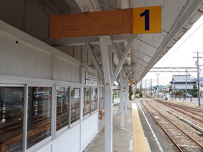 �i�������w�摜