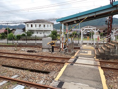 �i�������w�摜