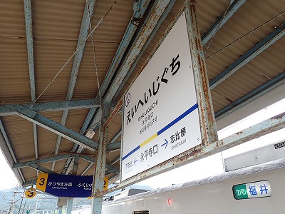 �i�������w�摜