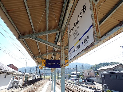 �i�������w�摜