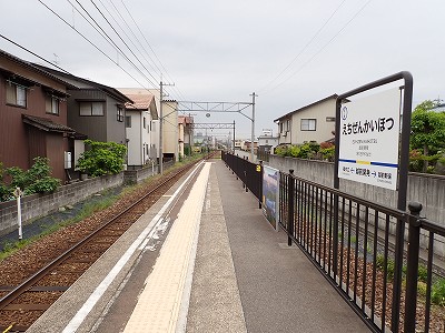 �z�O�J���w�摜
