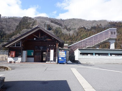 �����w�摜