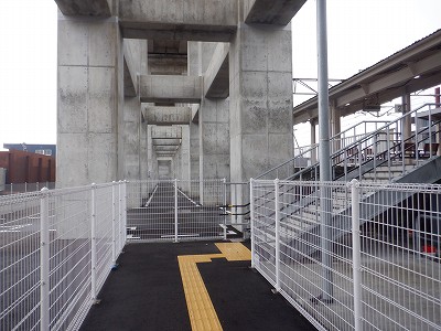 �z�O�ԓ��w�摜