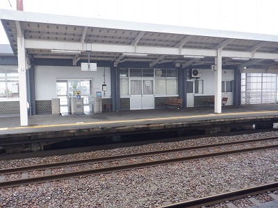 �z�O�ԓ��w�摜