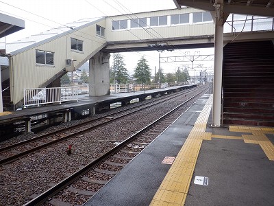 �z�O�ԓ��w�摜