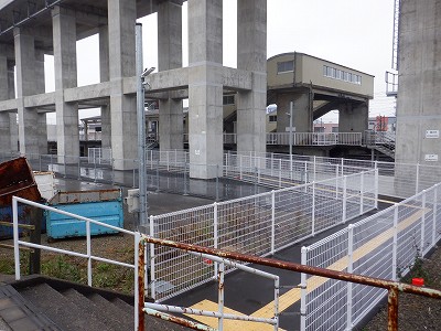 �z�O�ԓ��w�摜