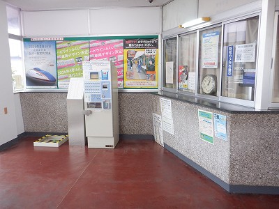 �z�O�ԓ��w�摜