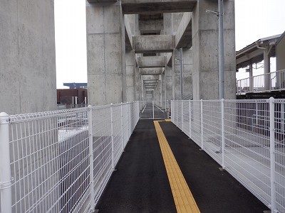 �z�O�ԓ��w�摜