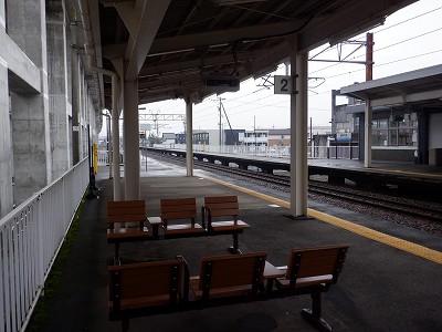 �z�O�ԓ��w�摜