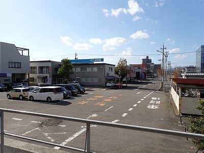 �z�O�ԓ��w�摜