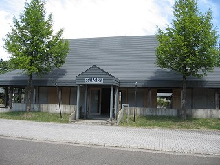 虫川大杉駅駅舎