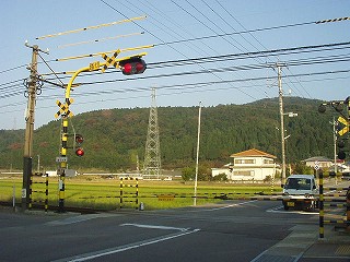 踏切より