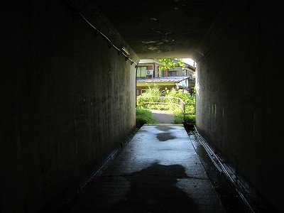 トンネル