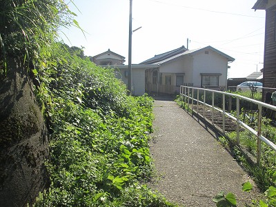 駅舎へ