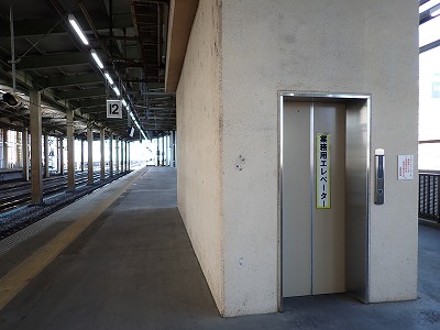 �����w�摜