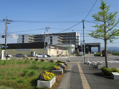 道路へ