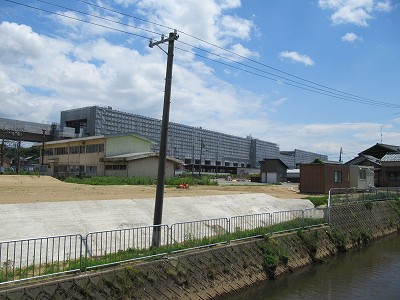 川