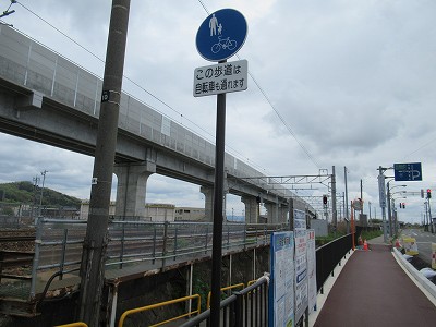 丸岡駅側