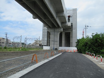 丸岡駅側