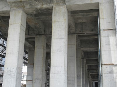 丸岡駅側