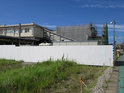 丸岡駅側