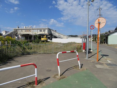 丸岡駅側