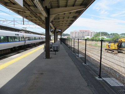 細呂木駅側