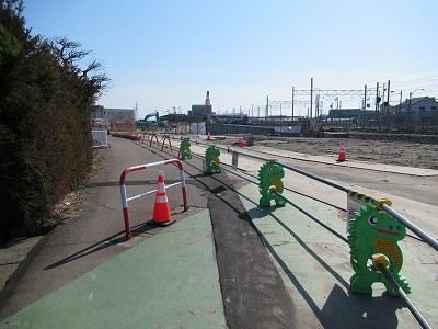 丸岡駅側