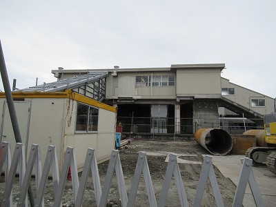 東側