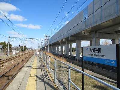 松任駅側