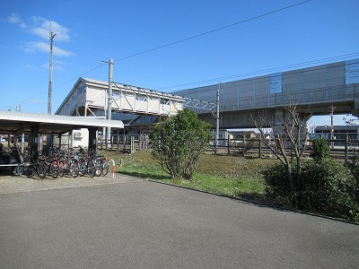 駅舎付近