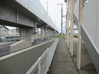 美川駅側