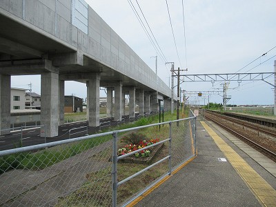 美川駅側